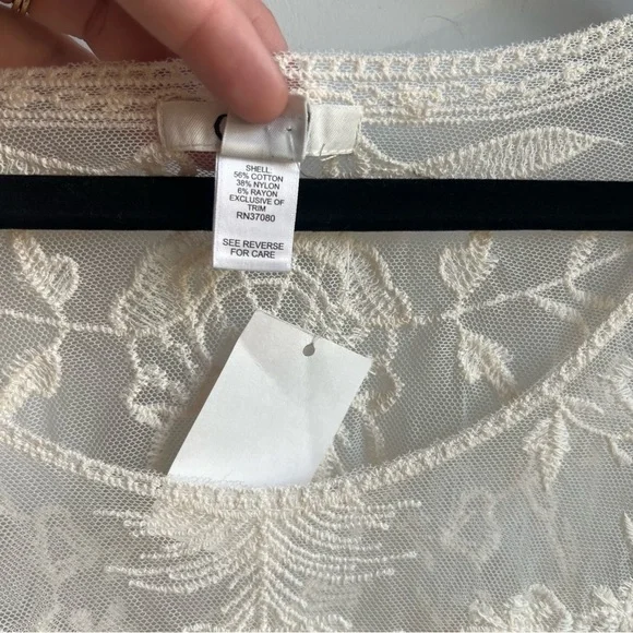 NWT Cato Delicate Lace Blouse - Large - Picture 5 of 14